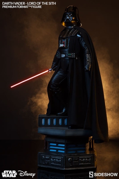 Estatua Premium Format 1/4 Darth Vader Lord de los Sith 67 cm