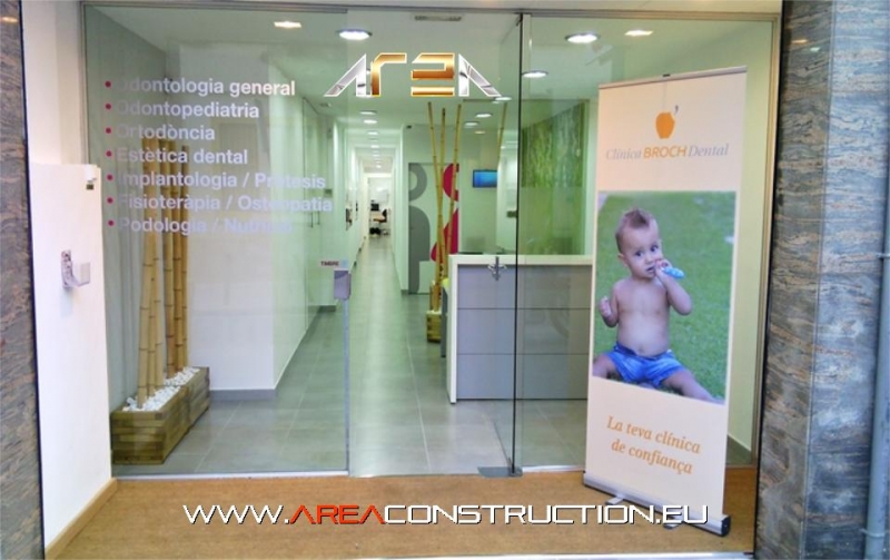 Entrada. Reforma Clínica Broch Dental, por Area Construction Technology, Barcelona