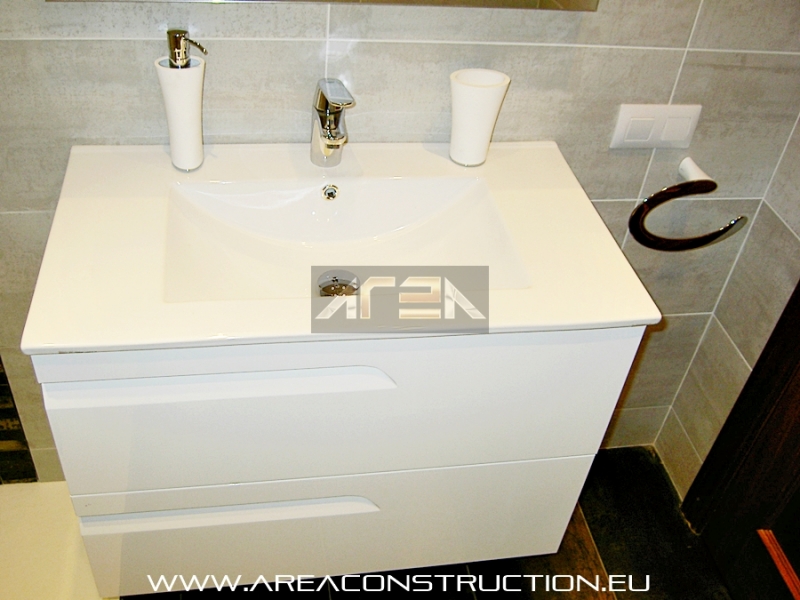 Mueble lavabo, reforma bao, grifo Grohe, Barcelona, Area Construction Technology