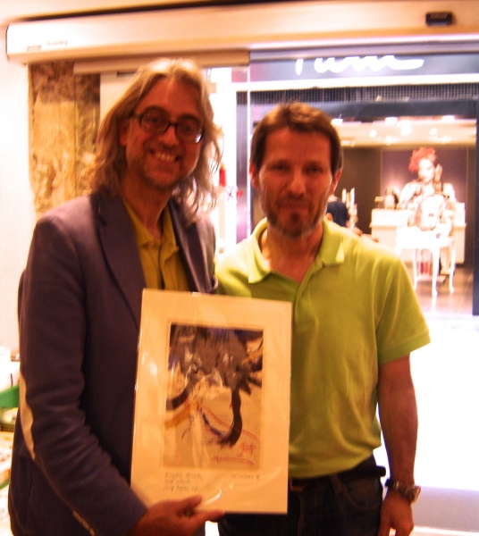 El escritor Victor Amela nos muestra la obra  de JM Alarcón.
