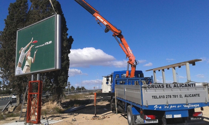 Bajada de cartel publicitario