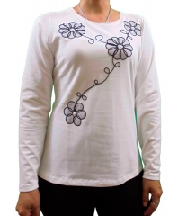 Camiseta manga larga flor bordada