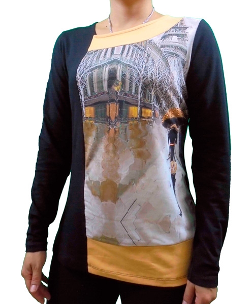 Camiseta cuello asimétrico estampado París