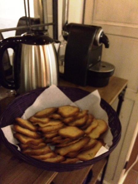 Servicio gratuito de caf y t: galletas de romero