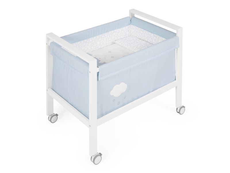 Minicuna Dream azul. Estructura blanca y vestidura azul y blanca. De Petit Praia.