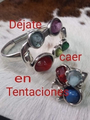 Pulseras y anillos