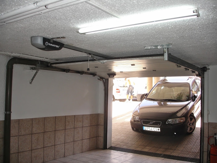 empresa instalacion motores puertas garaje pamplona