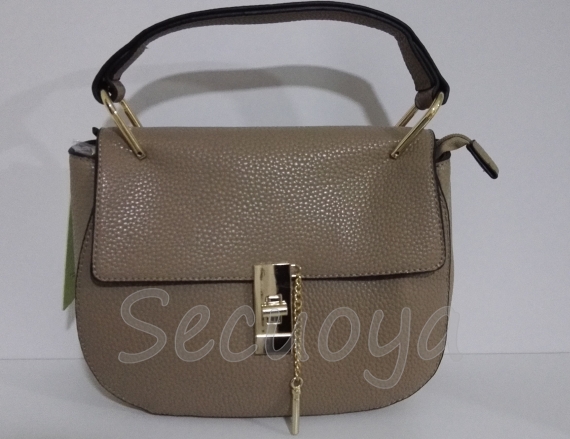 BOLSO BEIGE CADENA