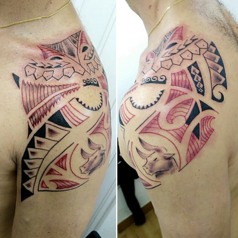 Tatuaje maori polinesio freestyle tatuatestudio