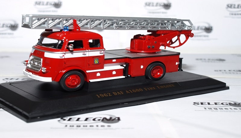 Camión bomberos a escala 1/43 - selegnajuguetes