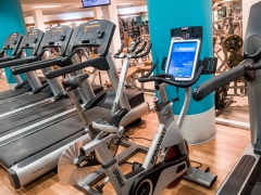 Sala de cardio life fitness y bicis de spinning