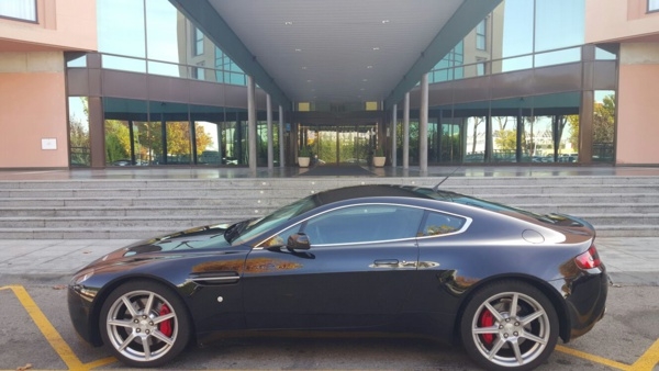 ASTON MARTIN V8 Vantage Coupe Sportshift