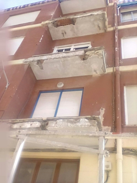 Reforma de fachada   y refuerzo de balcones en C/ Fernando Diez de Mendoza,25, Alicante