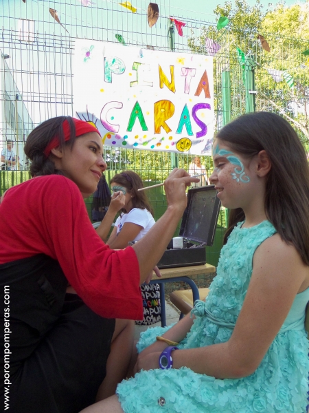 Porompomperas - Animacin infantil, eventos y espectculos con pompas de jabn gigantes - Granada, Sevilla, Mlaga, Cdiz, Huelva, Jan, Almera...