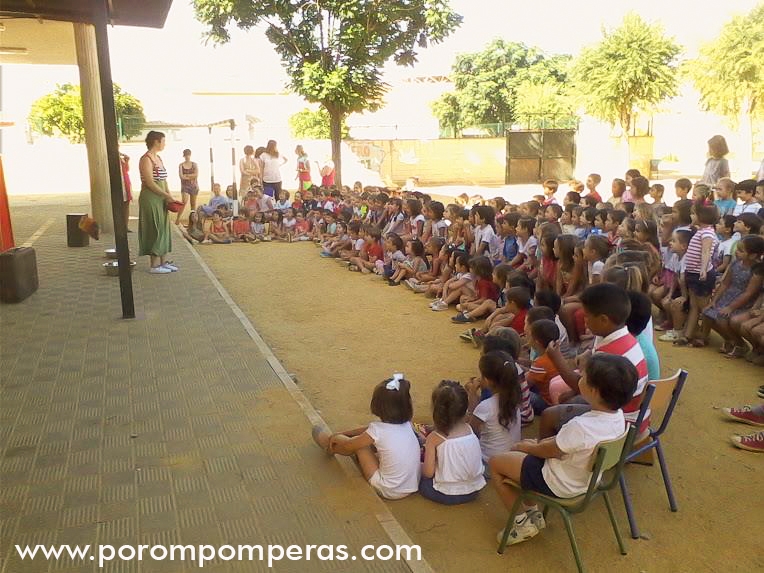 Porompomperas - Animacin infantil, eventos y espectculos con pompas de jabn gigantes - Granada, Sevilla, Mlaga, Cdiz, Huelva, Jan, Almera...