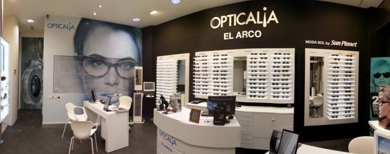 PINTADO DE LOCAL, OPTICALIA.