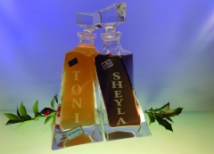 Botellas entrelazadas de cristal de bohemia