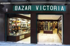 Fachada del bazar victoria en calle francos n28 sevilla  // wwwbazarvictoriaes