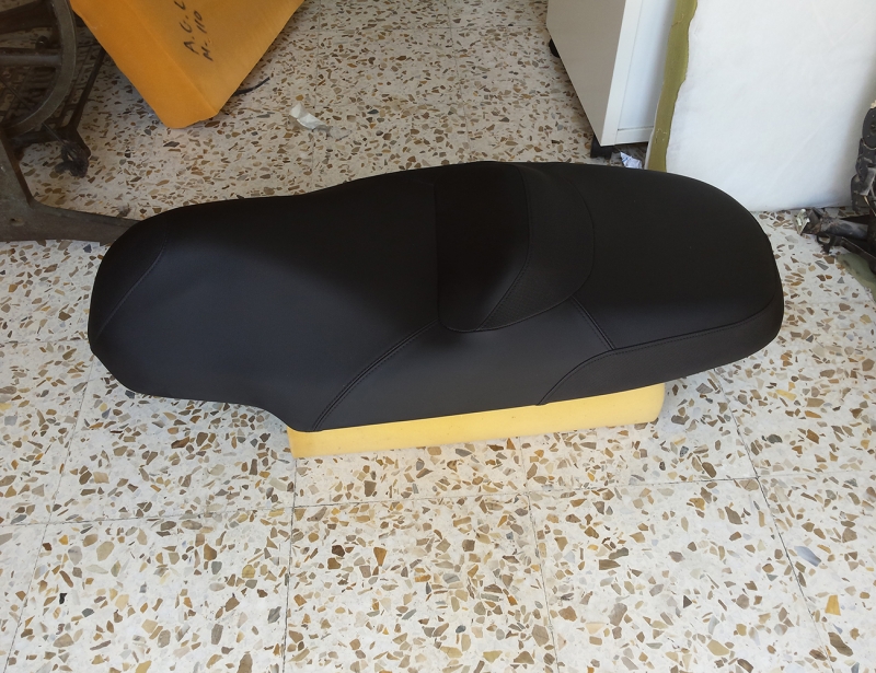 Tapizado de asiento de YAMAHA XMAX