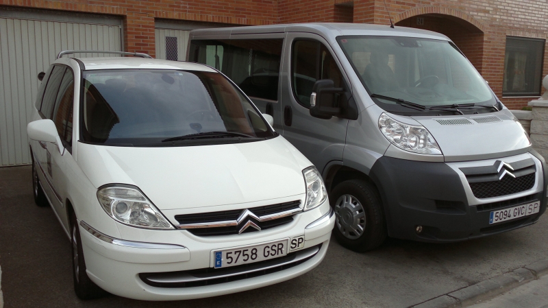 taxis de 8 y 9 plazas