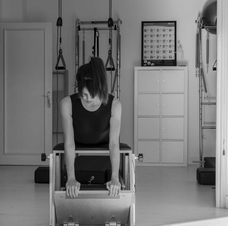 El pilates mejora la condición física: fuerza, equlibrio y elasticidad.