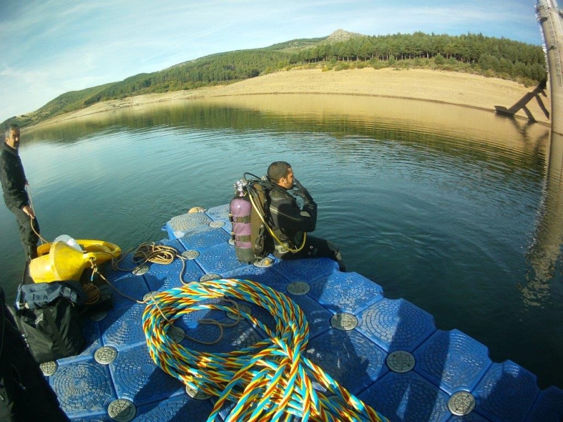 Plataforma para trabajos de buceo Aromen