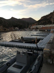 Pantalanes flotantes aromen en estacion naval de cartagena