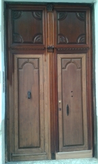 puerta de entrada en calle Liborio García