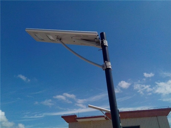 farola led con panel solar 