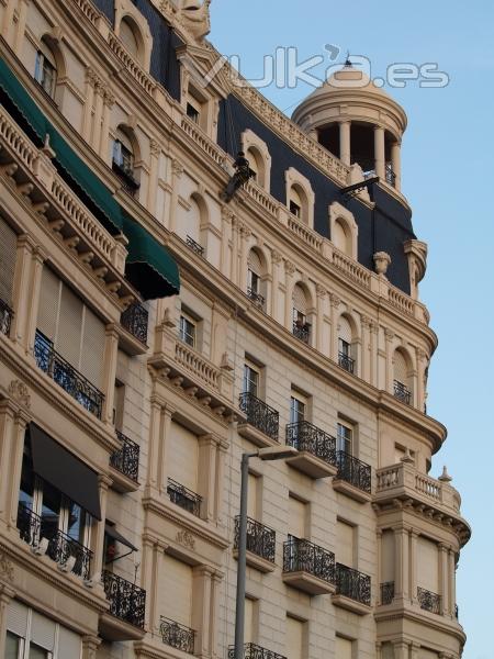 Trabajo vertical cambio de balustres. Francesc Maci, Barcelona