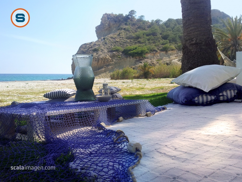 Zona chillout para boda en la Playa. scalaimagen.com