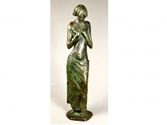 Escultura o figura amelia, semi desnudo femenino en bronce lluis jorda