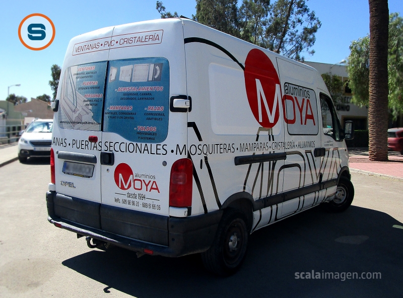 Rotulacin con vinilo de corte y microperforado, en Lorca, Murcia