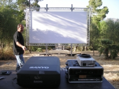 Proyeccin 16:9 - pantalla de 6 x 4,5 mts. - Proyector 15000 ansi/lumens