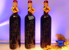 Botellas de vino grabadas