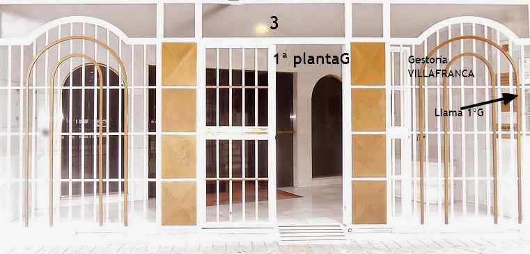 Portal del bloque de Gestoria Asesoria Villafranca, en Granada, pl. Albert Einstein, n 3-1G