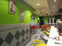 Decoracion de bar realizada por nuestra empresa