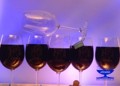 Copas de vino grabadas