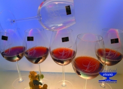 Copas de vino grabadas