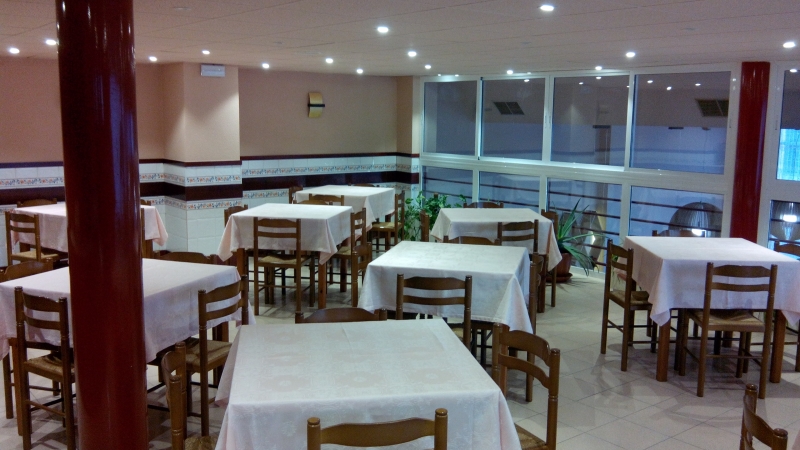 Diseo Integral Restaurante Barandal de tres plantas y fachada en Briviesca Burgos