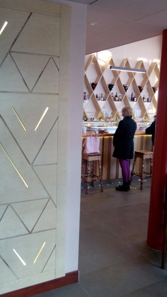 Diseo Integral Restaurante Barandal de tres plantas y fachada en Briviesca Burgos