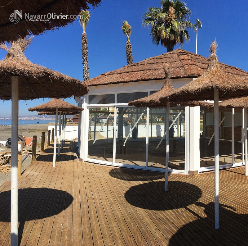 Terraza de Chiringuito Chiki Beach, instalacin fija de 150 m2. Mlaga