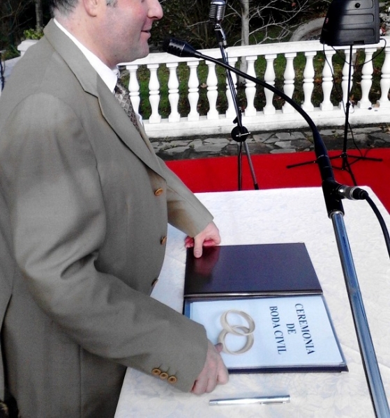 MAESTROS OFICIANTES DE CEREMONIAS