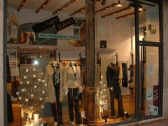 Foto 6 tiendas comerciales en Crdoba - Carmen Duran Tiendas de Moda