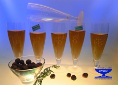 Copas de cerveza grabadas