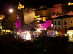 Disfrute de los espectaculos que se celebran en la ciudad