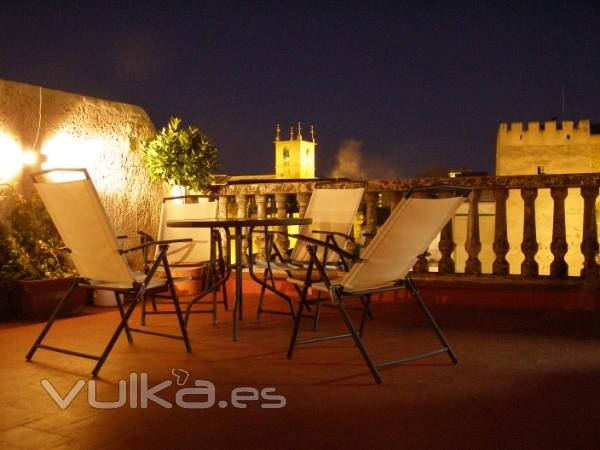 DISFRUTE DE LA ILUMINACIÓN NOCTURNA DE LA CIUDAD MONUMENTAL