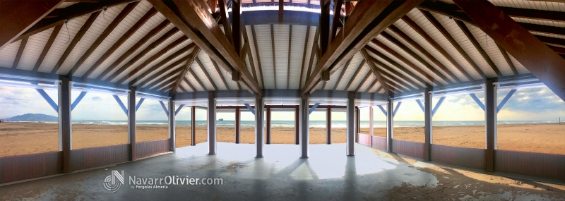 interior de construccion de madera para chiringuito en Almeria
