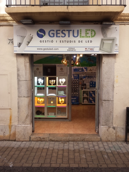 Entrada principal de la tienda de vilanova i la geltru