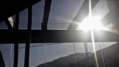 Instalación de techo fijo de vidrio y cortina de cristal en Benalmadena